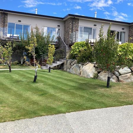The Mackenzie Suites Lake Tekapo Exteriör bild